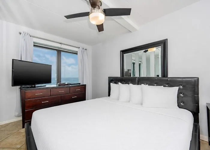 Apartment Island Winds East 307